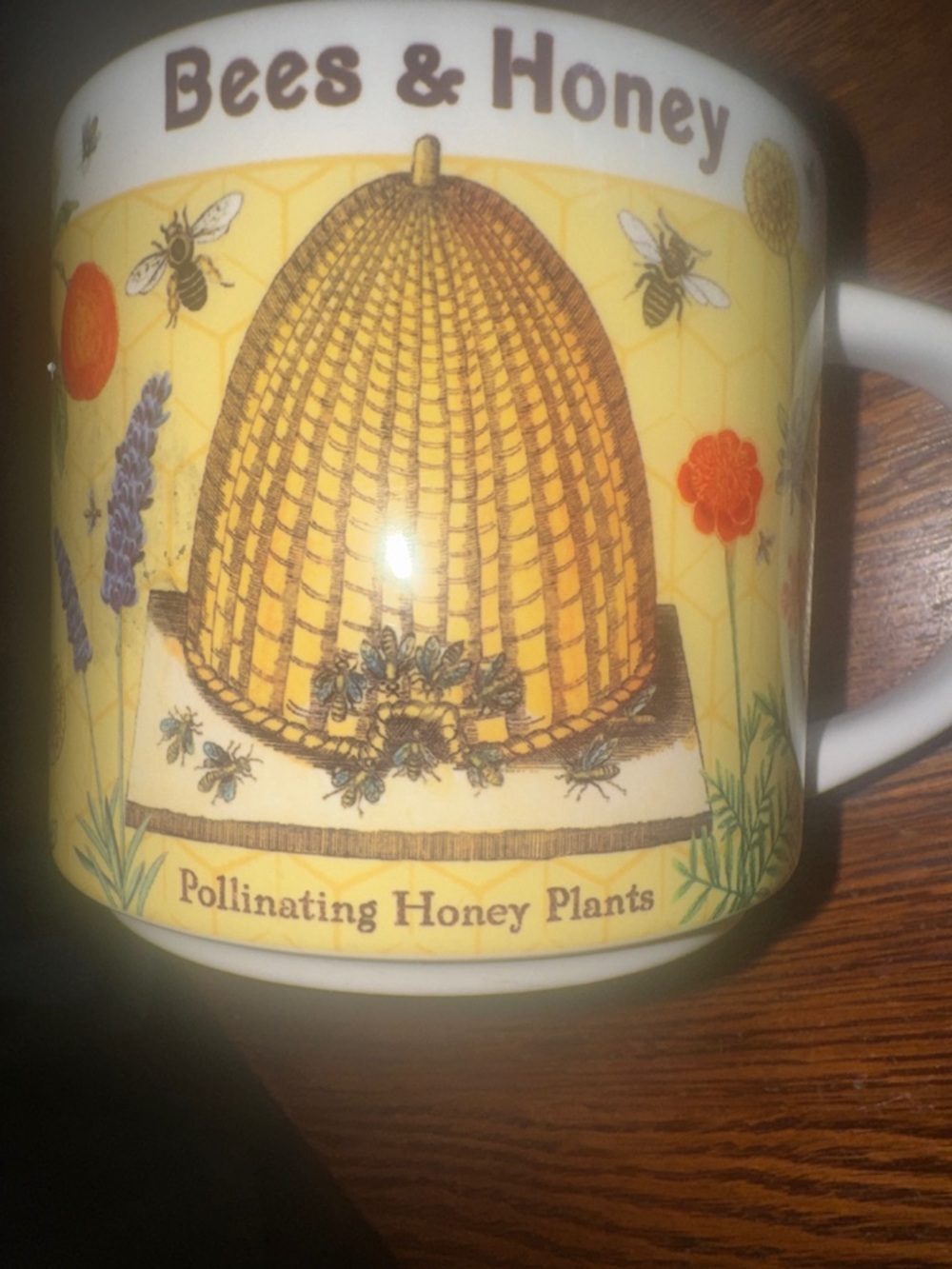 Bees & Honey Vintage Mug - Yellow Illustrated Bee Skep - Picture 3 of 9
